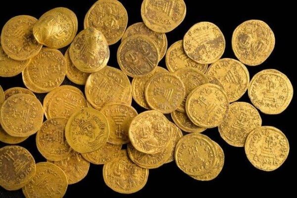 اولین سکه طلایی که در جهان ضرب شد